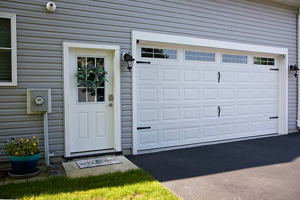 24/7 Emergency Garage Door Panel Replacement experts in Richland Parish County, LA